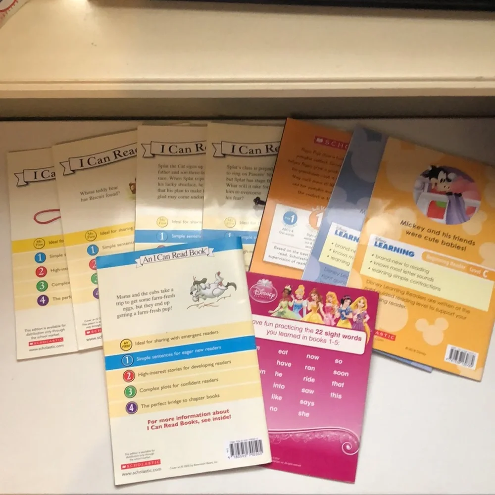 Set Of 9 Scholastic Beginners Reading Paperback Booklets